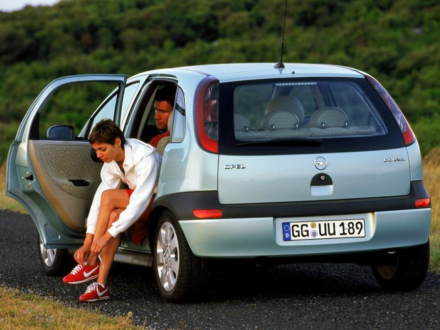  Opel Corsa 5-Door 2000 года  (фото 10 из 20)
